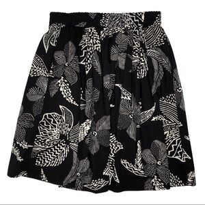 Vintage Black and White Floral / Leaf Print Skirt with Pockets Sz 14
